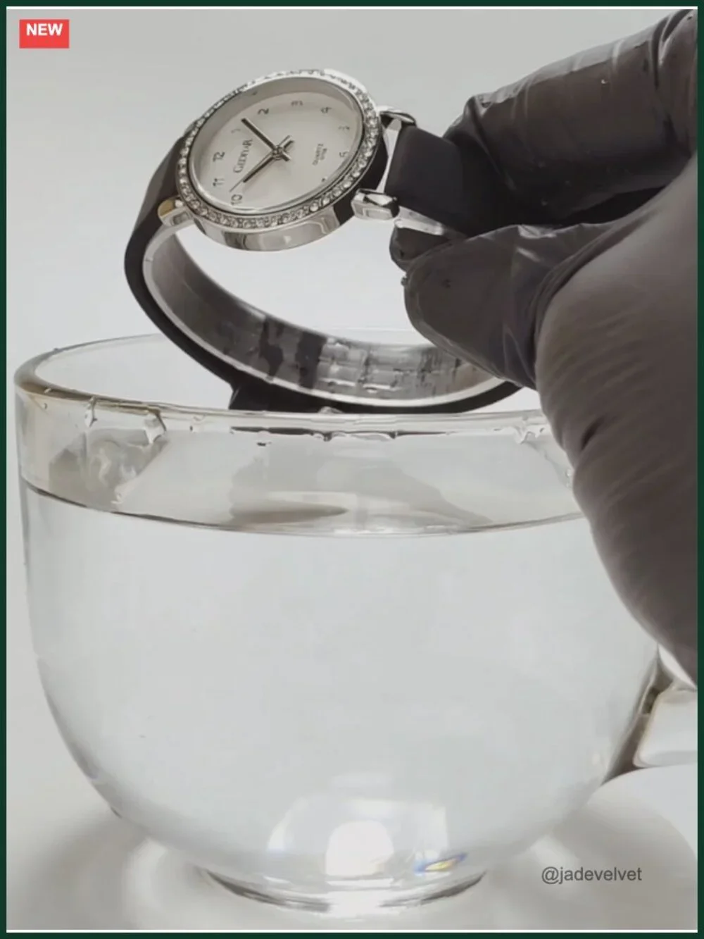 Women's Quartz Watch Crystal Rhinestone Bezel Waterproof Analog Silicon